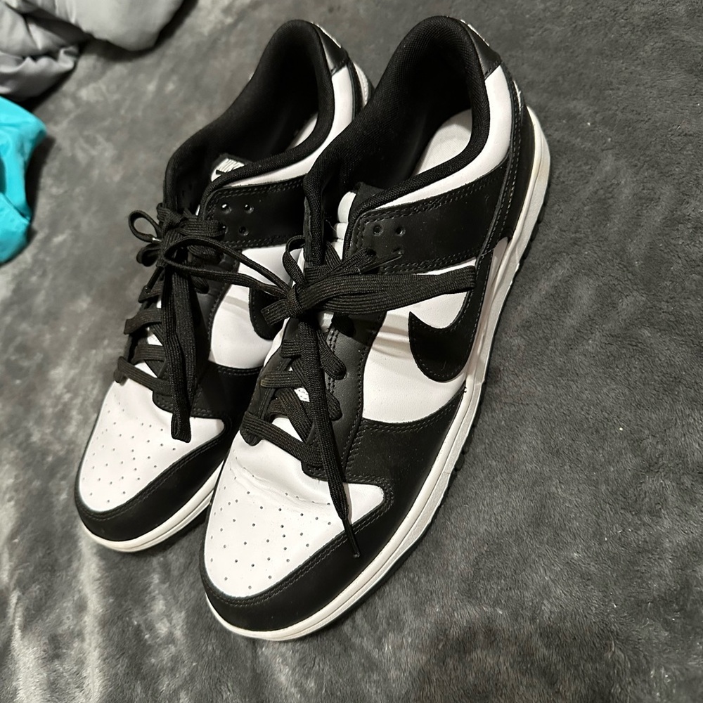 Men’s nike panda dunks